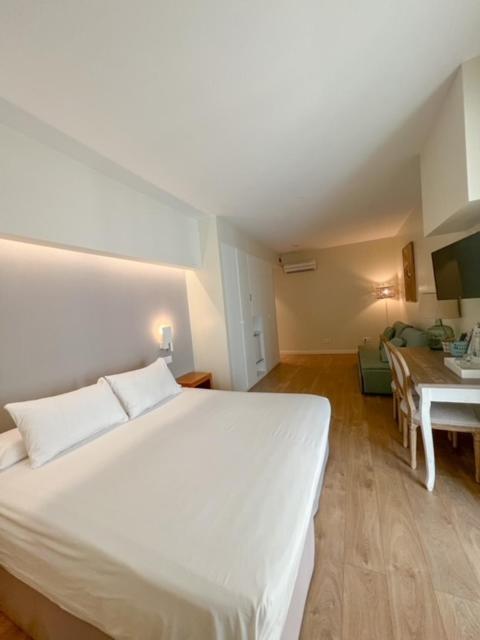 Hotel & Apartaments Thalassa Sport & Spa Rosas Exterior foto