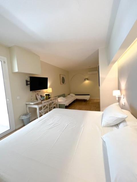 Hotel & Apartaments Thalassa Sport & Spa Rosas Exterior foto