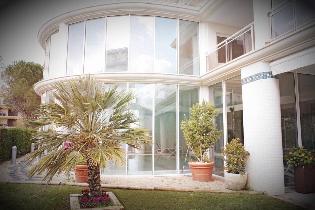 Hotel & Apartaments Thalassa Sport & Spa Rosas Exterior foto